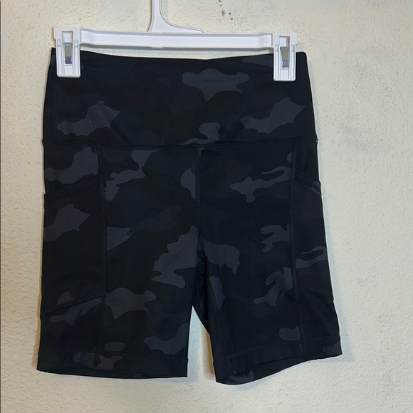 Yogalicious Black Bike Shorts with Sleek Camo Design - Picture 1 of 4